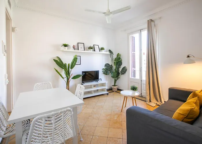 31Abpar1110 - Mediterranean Style Apartment